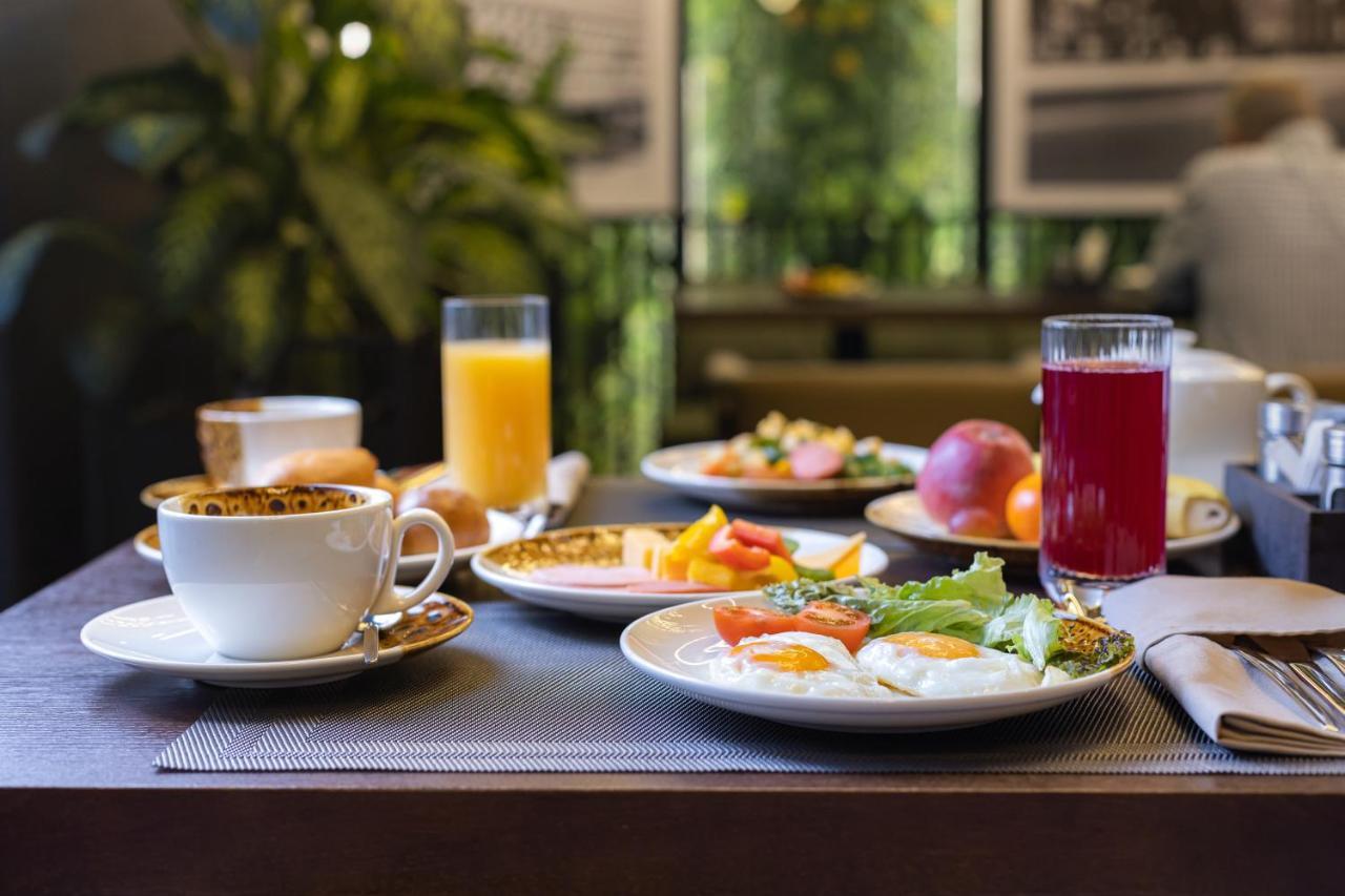 Novotel Living Almaty Jetisu Ngoại thất bức ảnh