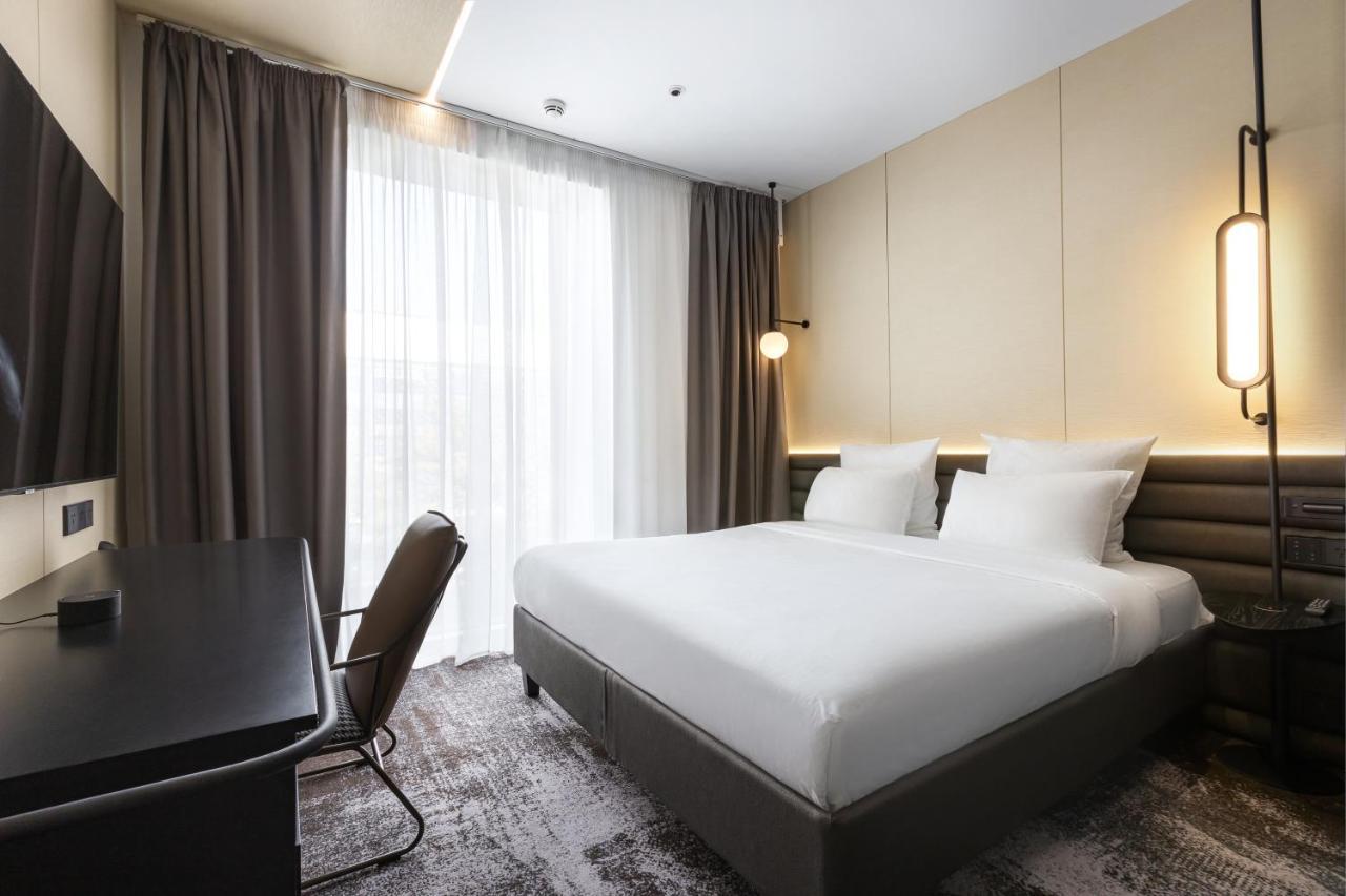 Novotel Living Almaty Jetisu Ngoại thất bức ảnh