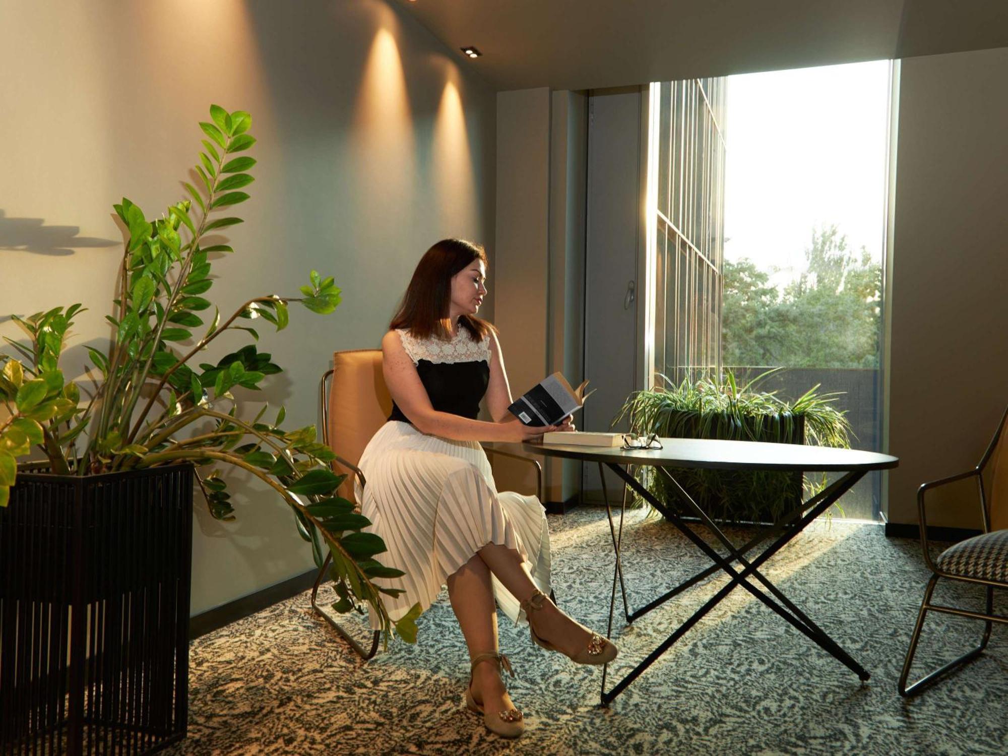 Novotel Living Almaty Jetisu Ngoại thất bức ảnh