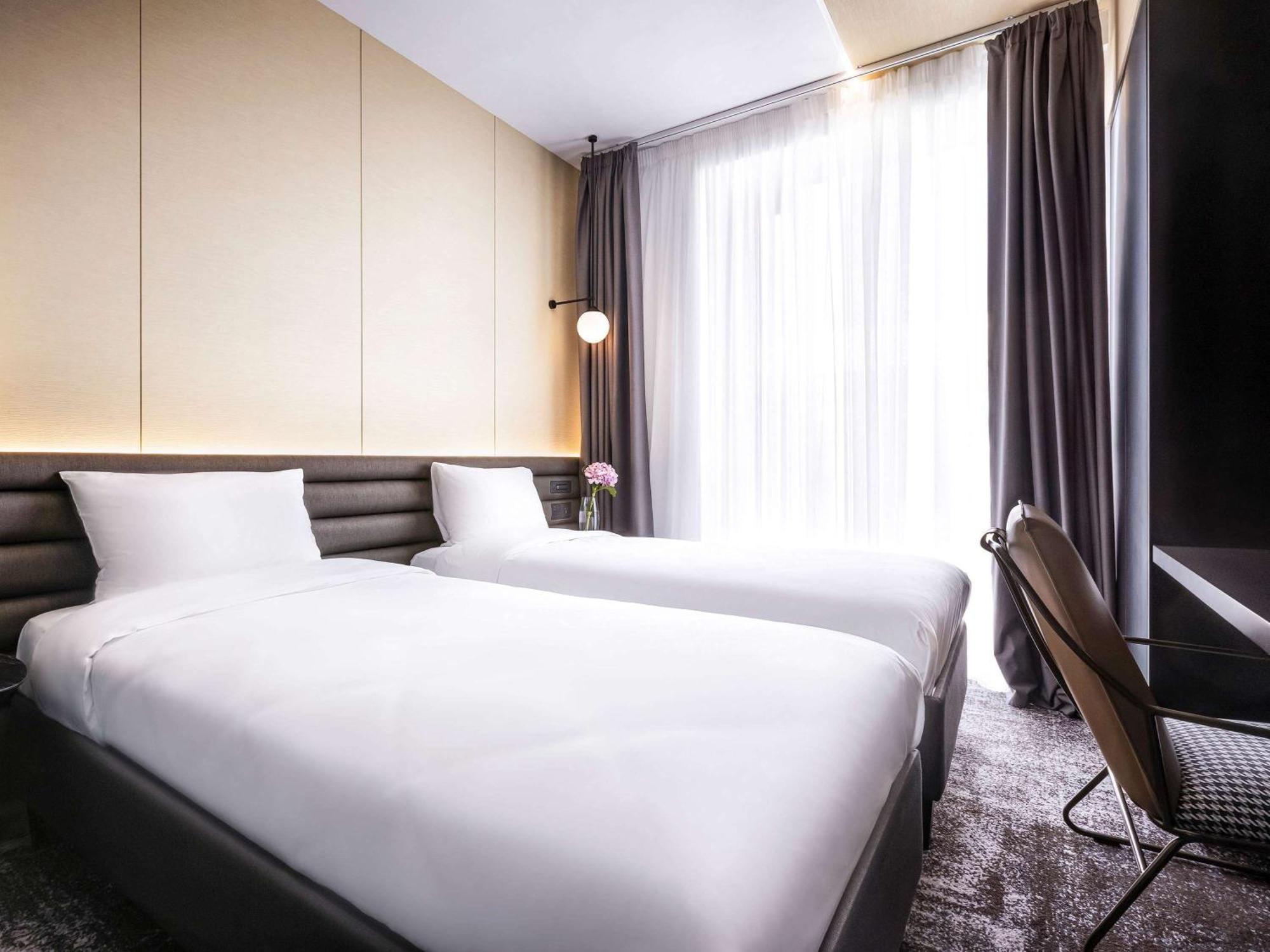 Novotel Living Almaty Jetisu Ngoại thất bức ảnh