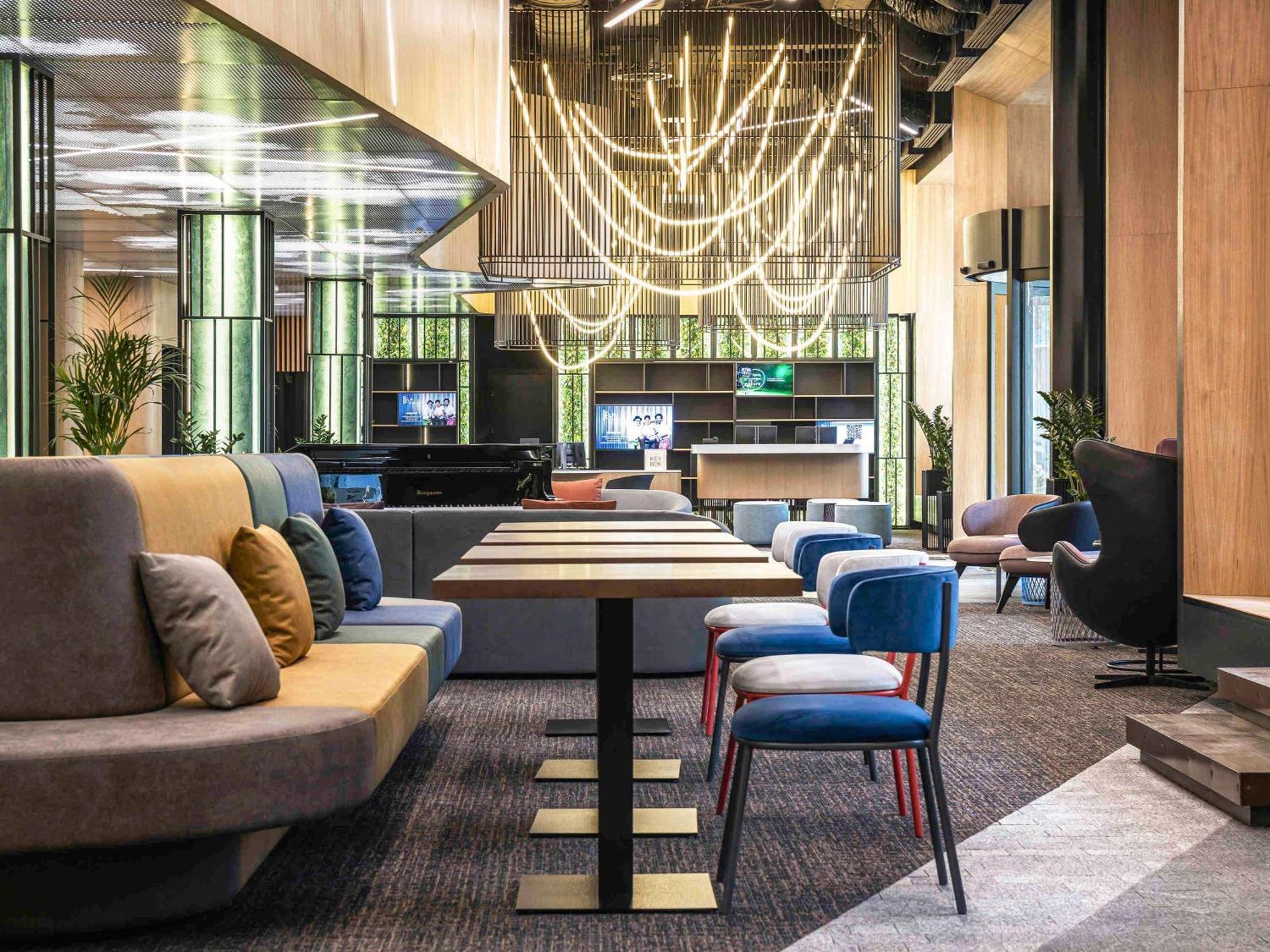 Novotel Living Almaty Jetisu Ngoại thất bức ảnh